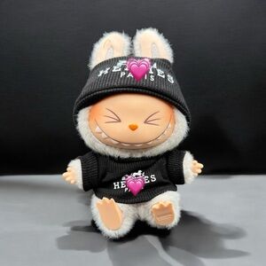 Labubu Clothes Beanie and Shirt - Black (DOLL NOT INCLUDED) - LC-022